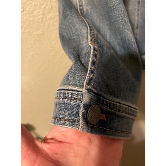 Chicos brand women’s Jean jacket - Picture 4 of 7